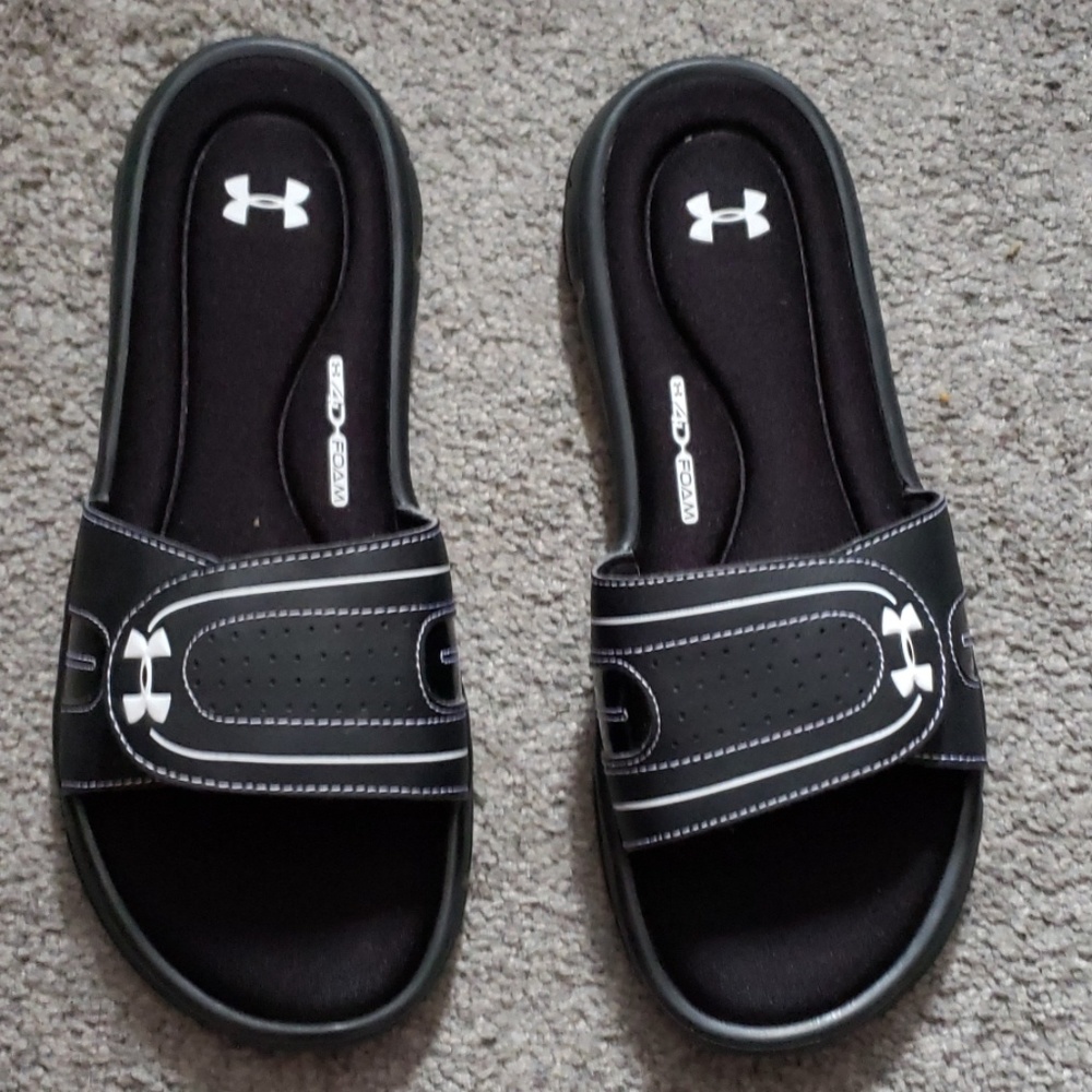 Brand new never worn under armour slides